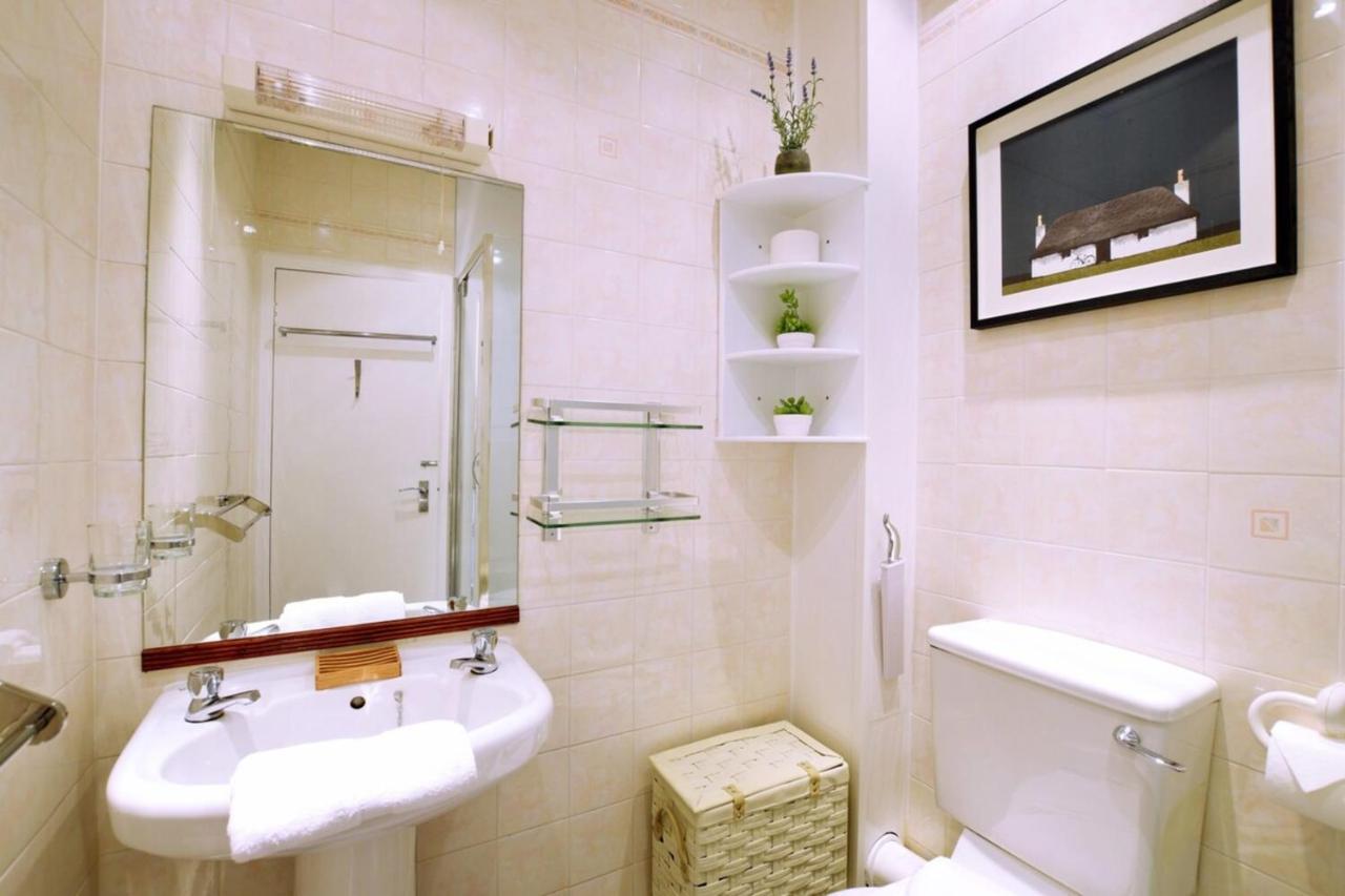 Cozy 2 Bedroom Apartment At Heart Of The Эдинбург Экстерьер фото